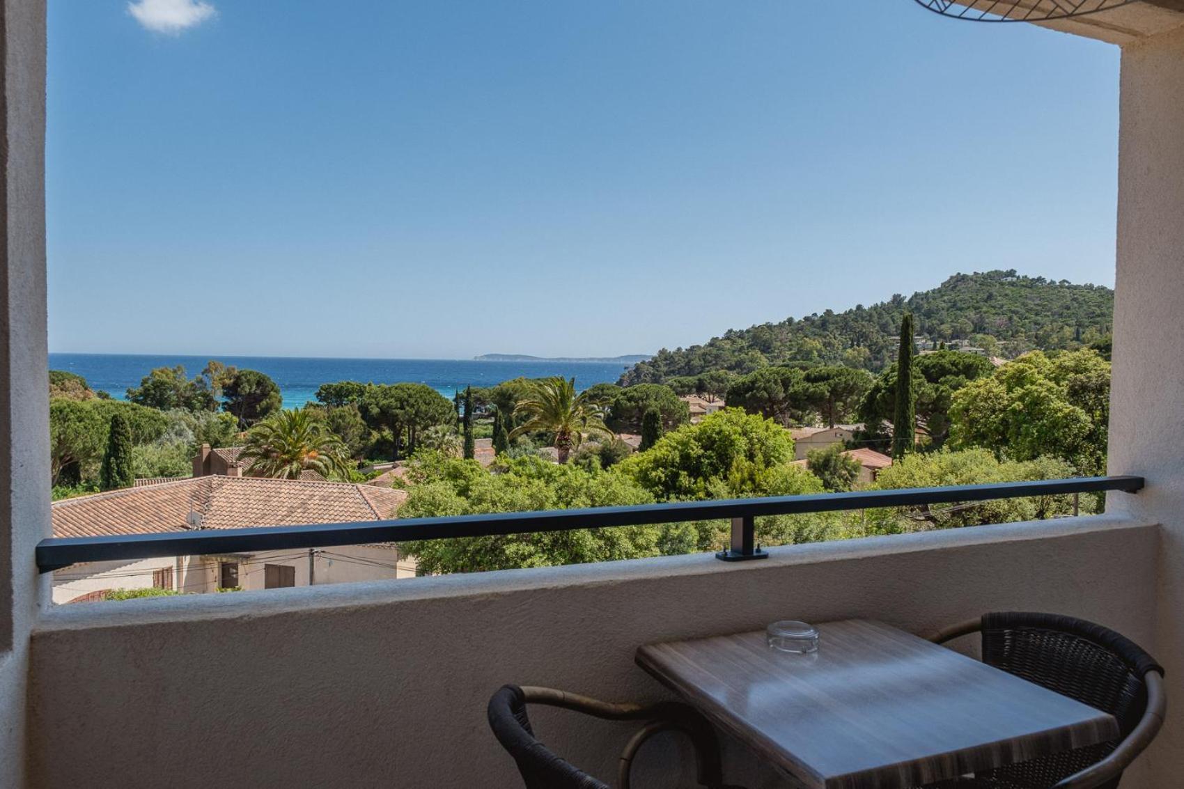 Hôtel Beau Site Le Lavandou Exterior foto